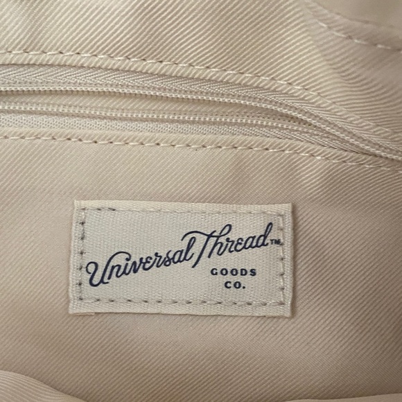 Universal Thread Cream Chain Shoulder Bag - Picture 2 of 8